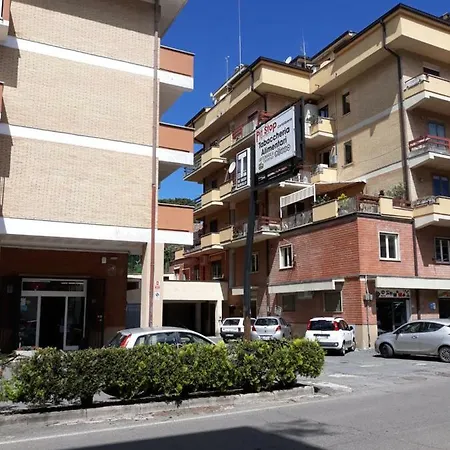 아파트 Mengoni House *