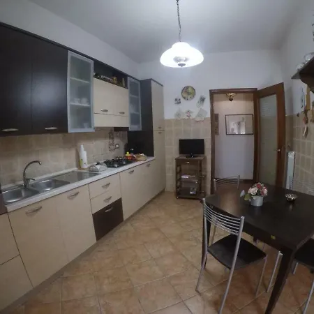 아파트 Mengoni House 론시글리오네